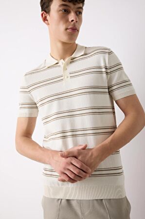 DeFacto Regular Fit Polo Yaka Kısa Kollu Yumuşak Tuşeli Triko Polo Tişört E2665AX25SPER100