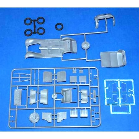 Master Box 35100 1/35 German Military Car Typ 170 V Tourenwagen Figür Model