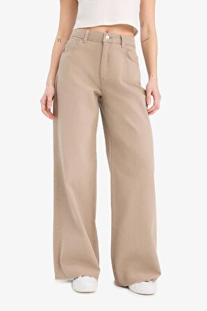 DeFacto Wide Leg Gabardin Pantolon Geniş Paça Normal Bel Standart Boy Cepli E4381AX25SPBG644