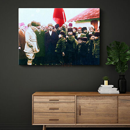 Atatürk ve Gençlik - Bayrak Töreni Kanvas Tablo