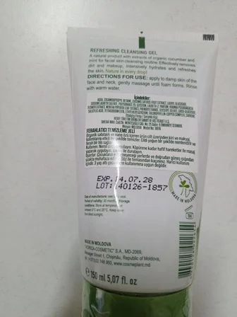 REFRESHING CLEANSING GEL