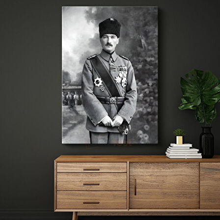Mareşal Atatürk - Madalyalı Askeri Üniforma Kanvas Tablo