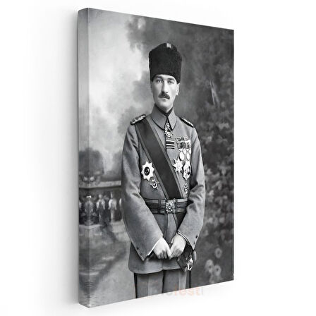 Mareşal Atatürk - Madalyalı Askeri Üniforma Kanvas Tablo