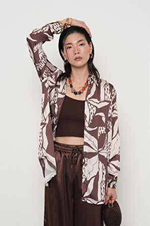 KADIN OVERSİZE KESİM KARIŞIK DESENLİ DİJİTAL GÖMLEK