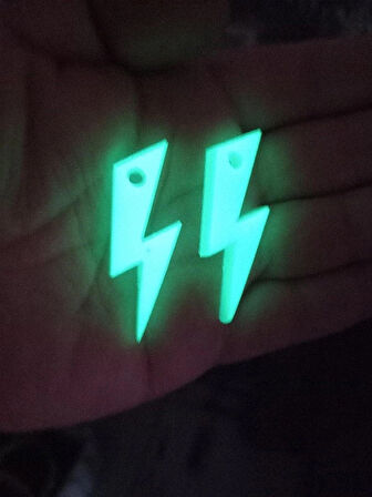 Fosforlu 3d Kalpli Siyah Küçük Duvar Saati Fosforlu Küpe Zincirli Kolye Seti