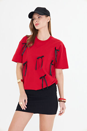 Kurdele Tasarımlı Oversize  %100 Pamuk Kadın Tişört