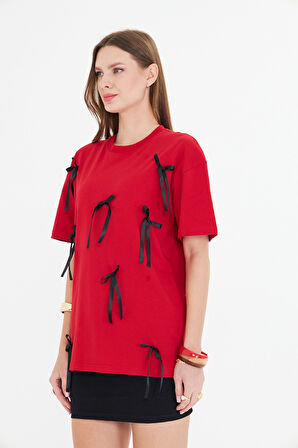 Kurdele Tasarımlı Oversize  %100 Pamuk Kadın Tişört