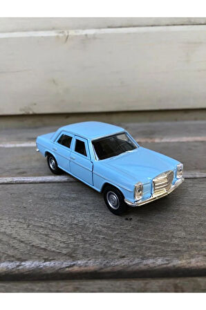 Welly Mercedes-Benz W114 220 Diecast Metal Araba Model Araba Oyuncak Araba Çek Bırak Araba 12 Cm