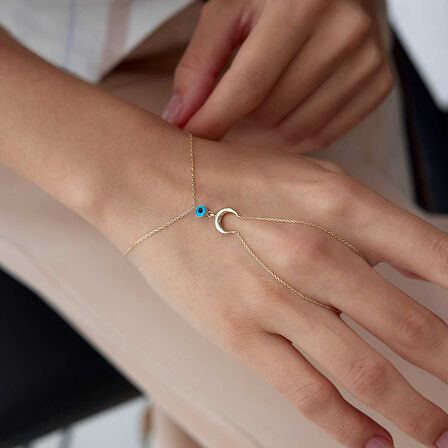 Mavi Gözlü Ay Şahmeran