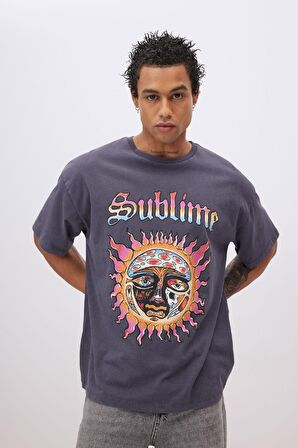 DeFacto Unisex Ramones Oversize Geniş Kalıp Bisiklet Yaka Kısa Kollu Yıkamalı Soluk Efektli Tişört C3773AX24SMAR191