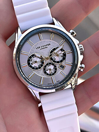 Lee Cooper Silikon Kordon İç Fonksiyonları Aktif 5 Atm Suya Dayanıklı Erkek Kol Saati ELC.08170.333