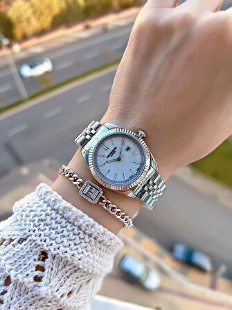 Lee Cooper Çelik Kordonlu 3 Atm Suya Dayanıklı 2 Yıl Garantili Kadın Kol Saati BC.08210.320