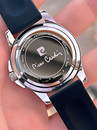 Pierre Cardin Silikon Kordon 2 Yıl Garantili 3 Atm Suya Dayanıklı Erkek Kol Saati PP.800311F01