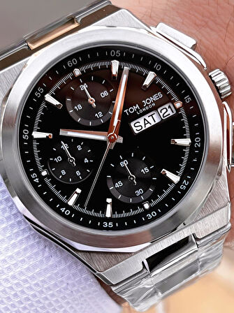 Tom Jones Bileklik Hediyeli Çelik Kordon 3 Atm Suya Dayanıklı 2 Yıl Garantili Erkek Kol Saati 10046.2