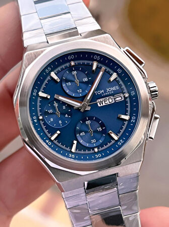 Tom Jones Bileklik Hediyeli Çelik Kordon 3 Atm Suya Dayanıklı 2 Yıl Garantili Erkek Kol Saati 10046.3