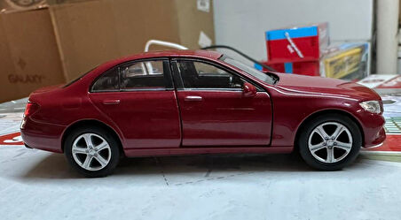 Oyuncak Metal Model Araba 1/36 Çek Bırak Mercedes Benz E Class Kırmızı