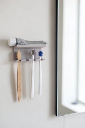 Gri Yapışkanlı Çok Amaçlı Diş Fırçası Jilet Jiletlik Asacağı Askılığı Askılık Diş Fırçalık Banyo Organizer