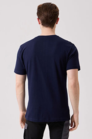 Galanthus V Yaka T-Shirt - Nefes Alabilir, Rahat ve Şık Tasarım