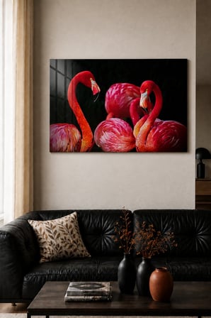 Pembe Flamingolar – Siyah Fonlu Renkli Flamingo Kuşları Modern Dekoratif Cam Tablo