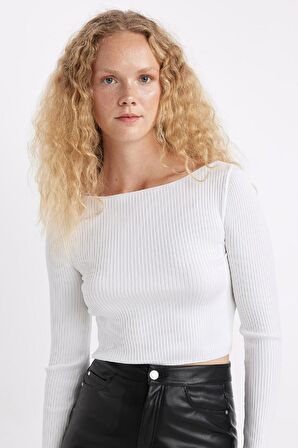 DeFacto Slim Fit Dar Kesim Kayık Yaka Basic Düz Triko Kazak C7299AX24WNER103