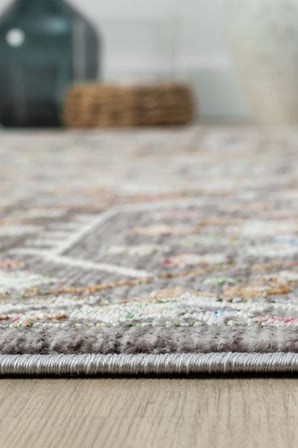 Seyran Monde 803 Çok Renkli Antialerjik Polyester Makine Halısı – %100 Pamuk Taban, Düz Saçak