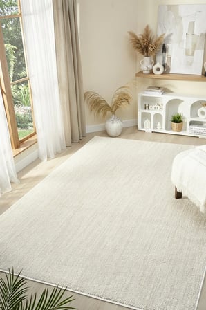 Seyran Petra 1081 Krem Düz Halı – 5 mm Polyester Jüt Taban Dokuma Halı | 2200 gr/m²