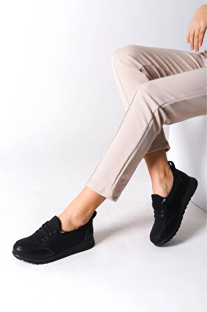 Kadın Galina Siyah Bağcıklı Lastikli Ortopedik Rahat Taban Taş Detaylı Günlük Babet Anne Ayakkabısı