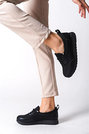 Kadın Galina Siyah Bağcıklı Lastikli Ortopedik Rahat Taban Taş Detaylı Günlük Babet Anne Ayakkabısı