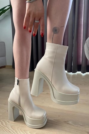Kadın Sidney Krem 12 cm Platform Topuklu Fermuarlı Bot