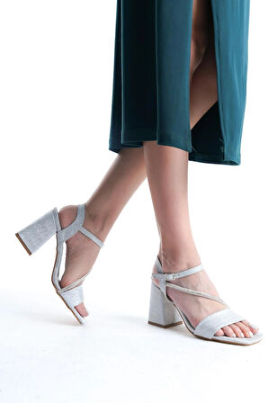 Kadın Scarlet Gümüş Simli 9 cm Kalın Topuklu Taş Detaylı Aykkabı