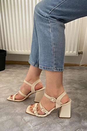 Kadın Fanci Krem Cilt Üç Tokalı  9 cm Kalın Topuklu Aykkabı