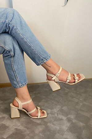 Kadın Fanci Krem Cilt Üç Tokalı  9 cm Kalın Topuklu Aykkabı
