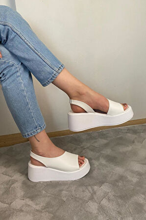 Kadın Mambo Beyaz Dolgu Tabanlı Sandalet