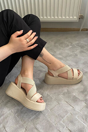 Kadın Mokka Bej Lastik Detaylı  Dolgu Tabanlı Sandalet