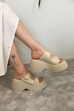 Kadın Oliver Bej İki Tokalı Kalın Taban Ortopedik Sandalet K-3040