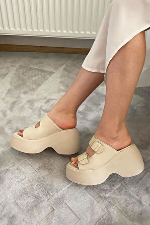 Kadın Oliver Bej İki Tokalı Kalın Taban Ortopedik Sandalet K-3040