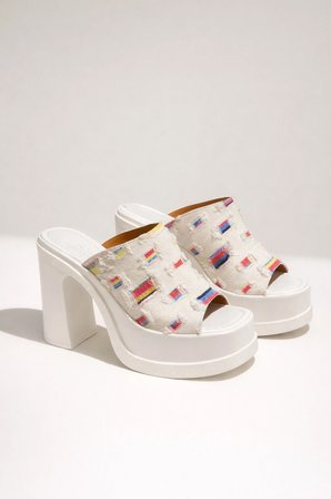 Preshley Beyaz Dolgu Topuklu Kadın Terlik (12 cm Topuklu, 4.5 cm Platform)