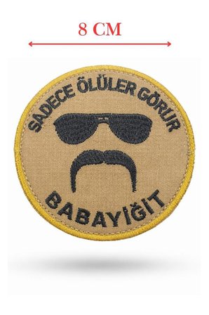 Single Sword ''SADECE ÖLÜLER GÖRÜR BABAYİĞİT'' Yazılı Cırtlı Nakış Arma, Patch, Peç Model(KIRMIZI-SİYAH)