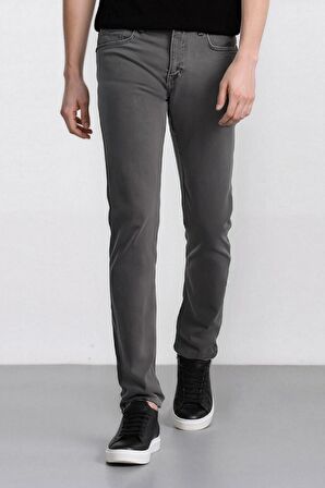 DeFacto Sergio Regular Fit Normal Kalıp Normal Bel Boru Paça Jean Pantolon E3321AX25SPNM55