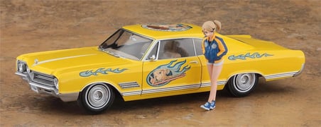 Hasegawa 1/24 Chevrolet 1966 American Coupe Type B Amy McDonnell Figürlü Maket Araba