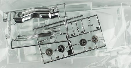 Hasegawa 1/24 Chevrolet 1966 American Coupe Type B Amy McDonnell Figürlü Maket Araba