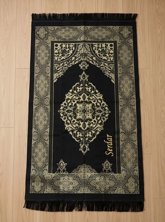 İsme Özel Nakışlı Özel Kabe Kutulu Çeyizlik Hediyelik Seccade ve İsimli Tesbih Seti Siyah