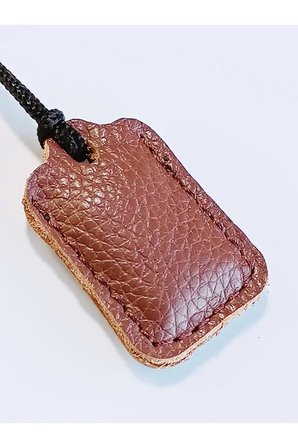 Küçük Dörtgen Cevşen Dualı Kolye Muska Hakiki Deri El Yapımı XS