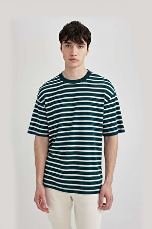 DeFacto Boxy Fit Bisiklet Yaka Çizgili Kısa Kollu Ağır Kumaş Tişört B5910AX24SPKH225