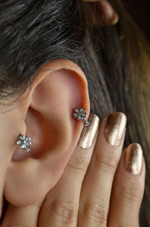 Mini Çiçek Tragus Piercing Helix Kıkırdak Gümüş Renk
