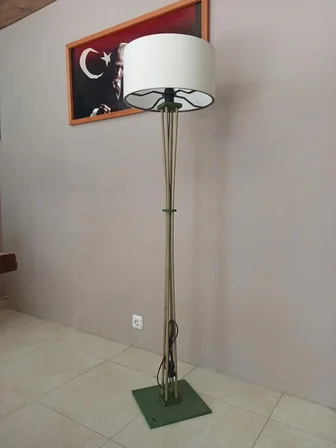 KREM BAŞLIK AHŞAP LAMBADER-KÖŞE AYDINLATMA-ORMAN YEŞİLİ