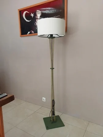 KREM BAŞLIK AHŞAP LAMBADER-KÖŞE AYDINLATMA-ORMAN YEŞİLİ