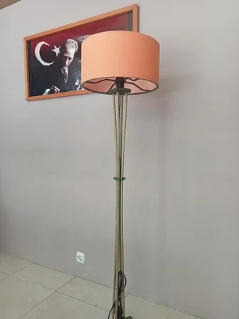 KÖŞE AYDINLATMA-AHŞAP LAMBADER-TURUNCU BAŞLIK-ORMAN YEŞİLİ