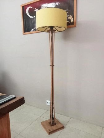 AHŞAP KÖŞE LAMBASI LAMBADER MEŞE SARI RENK