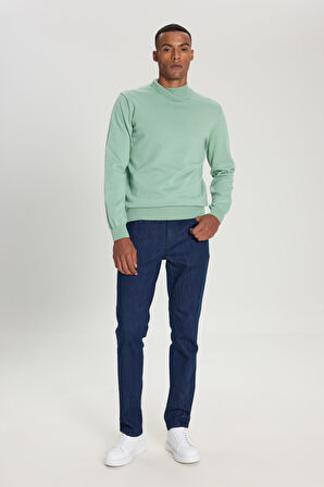 Pamuklu Standart Fit Normal Kesim Yarım Balıkçı Yaka Triko Kazak